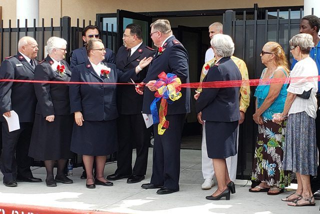 Major Grady Brown Cuts Ribbon of New Women's Housing at Las Vegas ARC
